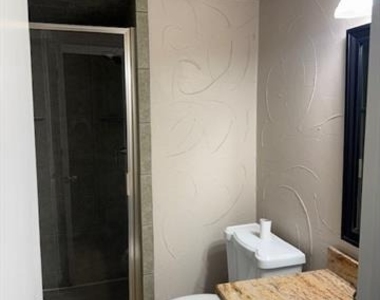 14922 Hillcrest Road - Photo Thumbnail 9