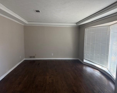 14922 Hillcrest Road - Photo Thumbnail 1