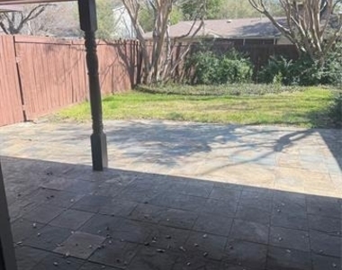 14922 Hillcrest Road - Photo Thumbnail 15