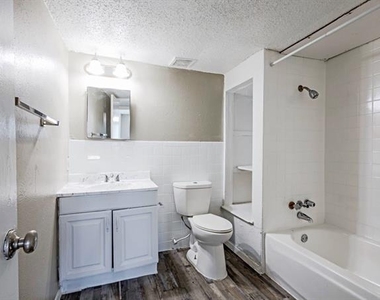 2910 Prichard Lane - Photo Thumbnail 4