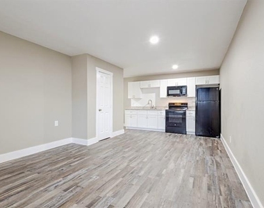 2910 Prichard Lane - Photo Thumbnail 1