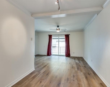 10216 Regal Oaks Drive - Photo Thumbnail 3