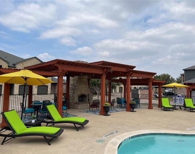 380 Solon Road - Photo Thumbnail 10