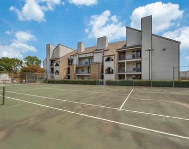 6108 Abrams Road - Photo Thumbnail 10