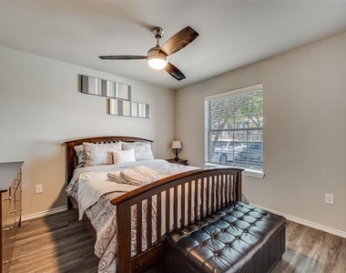 6108 Abrams Road - Photo Thumbnail 8