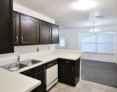 1019 Cedar Run Drive - Photo Thumbnail 6