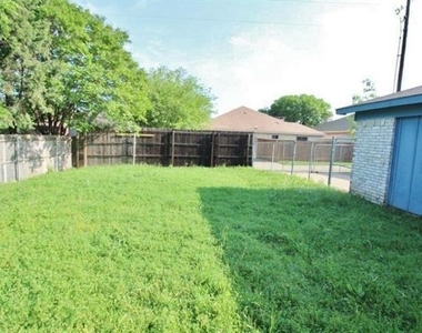 1019 Cedar Run Drive - Photo Thumbnail 15