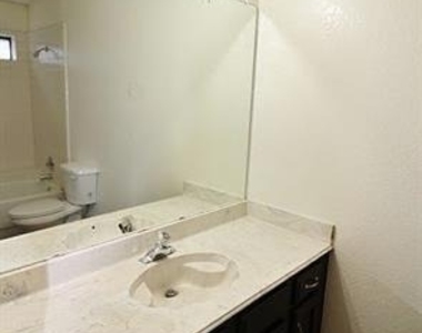1019 Cedar Run Drive - Photo Thumbnail 11