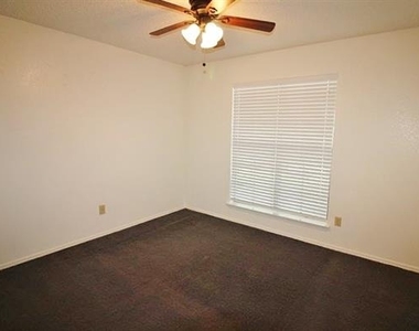 1019 Cedar Run Drive - Photo Thumbnail 12