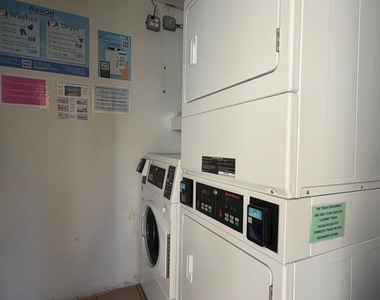 2230 Ne 56th Place - Photo Thumbnail 13