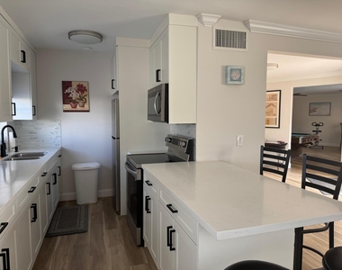 2230 Ne 56th Place - Photo Thumbnail 19