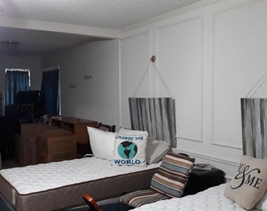 1807 Evergreen Court - Photo Thumbnail 1