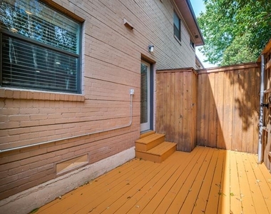 4118 Bowser Avenue - Photo Thumbnail 10