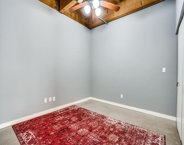 509 Elm Street - Photo Thumbnail 8