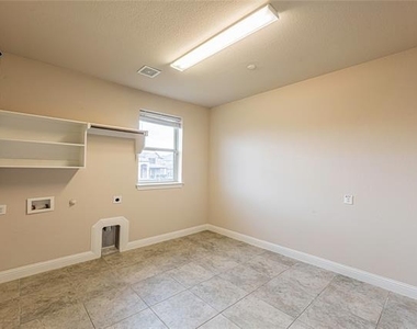 2320 Lewis Canyon Drive - Photo Thumbnail 20