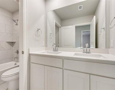 235 Cranz Farm Drive - Photo Thumbnail 14