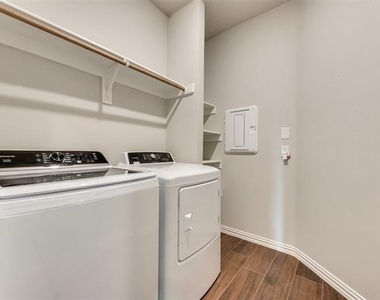 235 Cranz Farm Drive - Photo Thumbnail 18