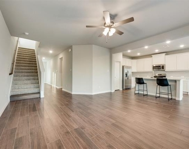 235 Cranz Farm Drive - Photo Thumbnail 6