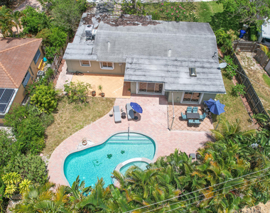342 Sw 14th Street - Photo Thumbnail 2
