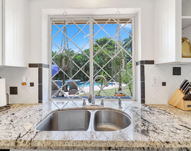 342 Sw 14th Street - Photo Thumbnail 23