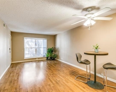 5322 Fleetwood Oaks Avenue - Photo Thumbnail 8