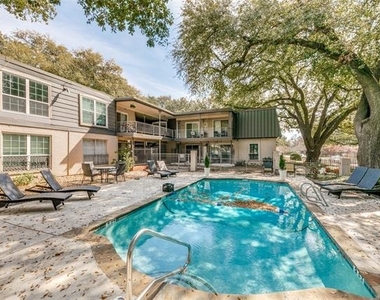 5322 Fleetwood Oaks Avenue - Photo Thumbnail 21