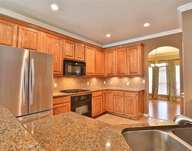 11921 Kingsville Drive - Photo Thumbnail 10