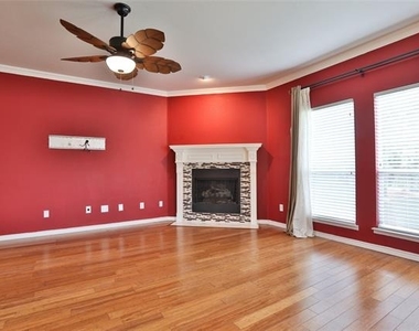 11921 Kingsville Drive - Photo Thumbnail 5