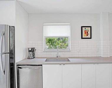 625 Ne 13th Avenue - Photo Thumbnail 15