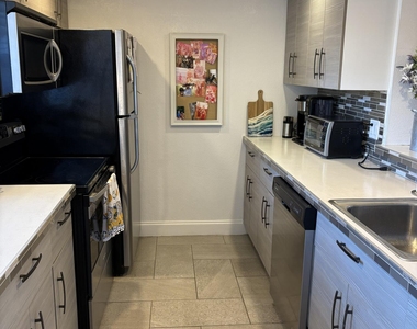 330 Ne 26th Avenue - Photo Thumbnail 4