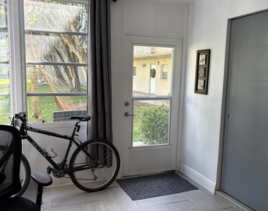 330 Ne 26th Avenue - Photo Thumbnail 8