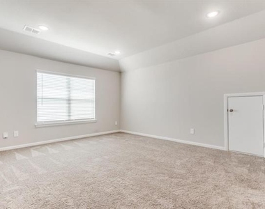 5427 Big Thicket Lane - Photo Thumbnail 14