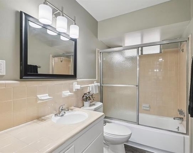 6151 E Mockingbird Lane - Photo Thumbnail 5