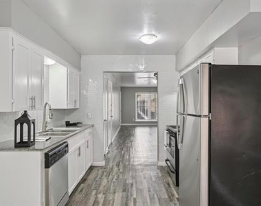 6151 E Mockingbird Lane - Photo Thumbnail 3