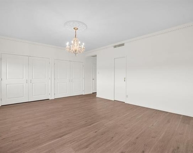 6335 W Northwest Highway - Photo Thumbnail 11