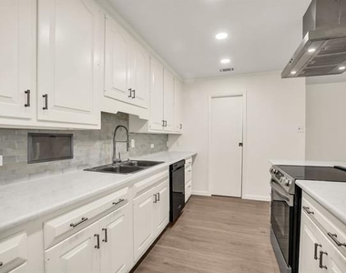 6335 W Northwest Highway - Photo Thumbnail 8