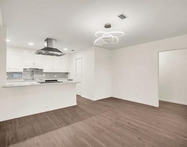 6335 W Northwest Highway - Photo Thumbnail 9