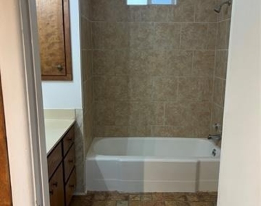 162 Kent Street - Photo Thumbnail 7