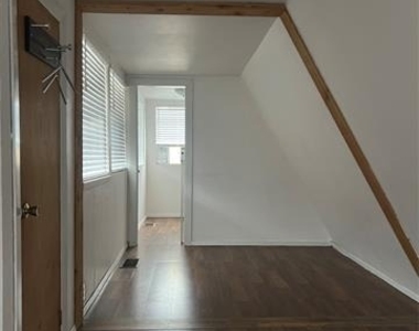 162 Kent Street - Photo Thumbnail 11