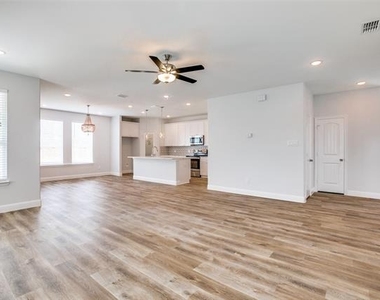 3105 Chihuahua Avenue - Photo Thumbnail 3