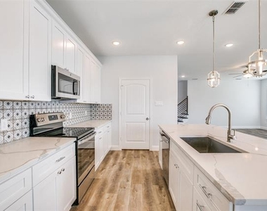 3105 Chihuahua Avenue - Photo Thumbnail 9