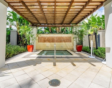 2421 Ne 65th Street - Photo Thumbnail 29