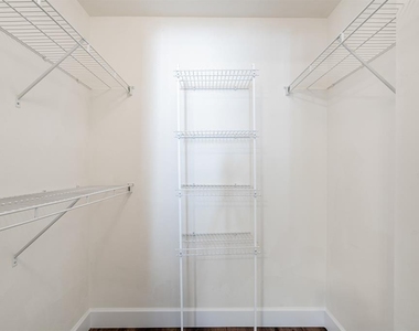 2421 Ne 65th Street - Photo Thumbnail 17
