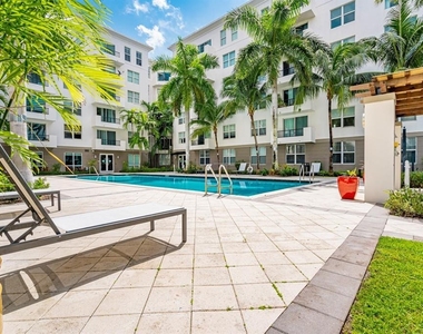 2421 Ne 65th Street - Photo Thumbnail 25