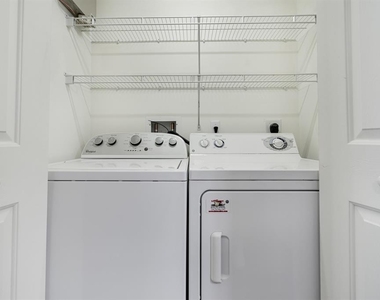 2421 Ne 65th Street - Photo Thumbnail 18