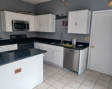 2315 Cuesta Lane - Photo Thumbnail 5