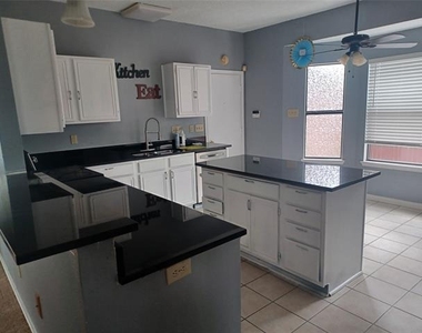 2315 Cuesta Lane - Photo Thumbnail 4