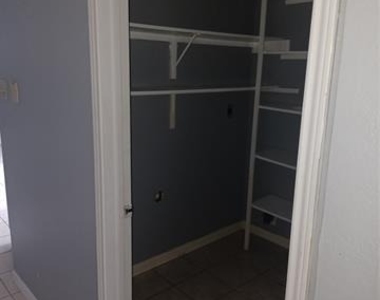 2315 Cuesta Lane - Photo Thumbnail 10