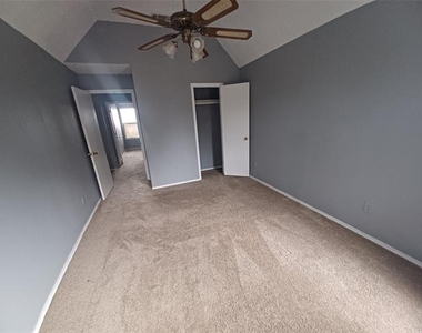 2315 Cuesta Lane - Photo Thumbnail 20