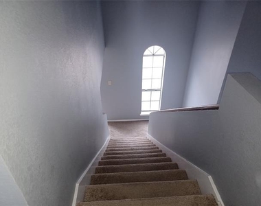 2315 Cuesta Lane - Photo Thumbnail 12